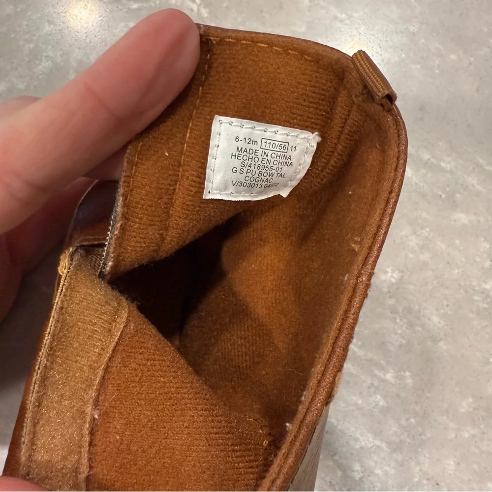Old Navy Tan Faux Suede Fur Lined Bow Boots 6-12M EUC  baby walker soft sole